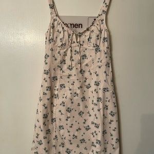 Victoria Secret summer dress Brand New/ light pink with light blue flowers
